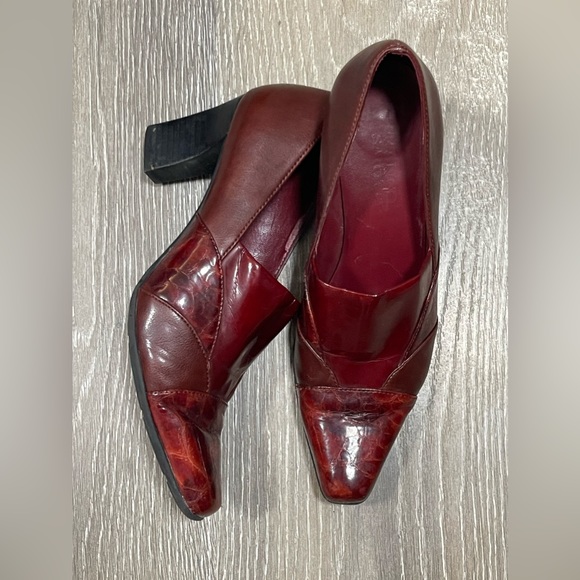 Franco Sarto Burgundy Varnish High Heels Size 6 1/2 Medium 2.5 inch heel - Picture 3 of 5